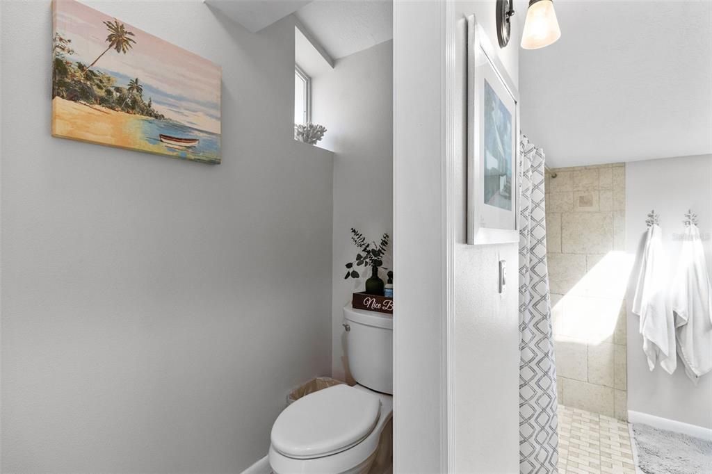 For Sale: $1,400,000 (7 beds, 4 baths, 4630 Square Feet)