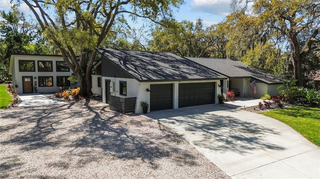For Sale: $1,400,000 (7 beds, 4 baths, 4630 Square Feet)