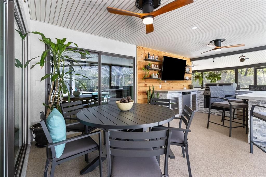 For Sale: $1,400,000 (7 beds, 4 baths, 4630 Square Feet)