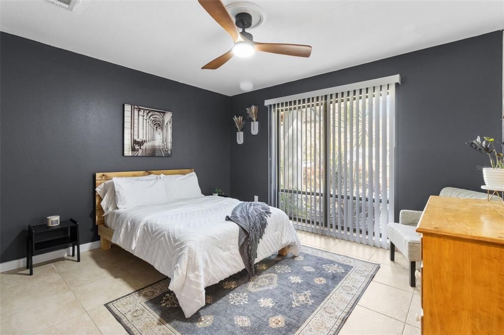 For Sale: $1,400,000 (7 beds, 4 baths, 4630 Square Feet)