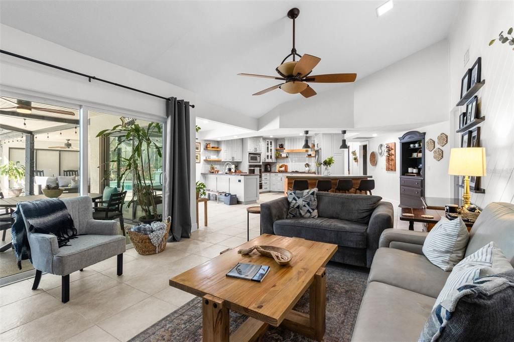 For Sale: $1,400,000 (7 beds, 4 baths, 4630 Square Feet)