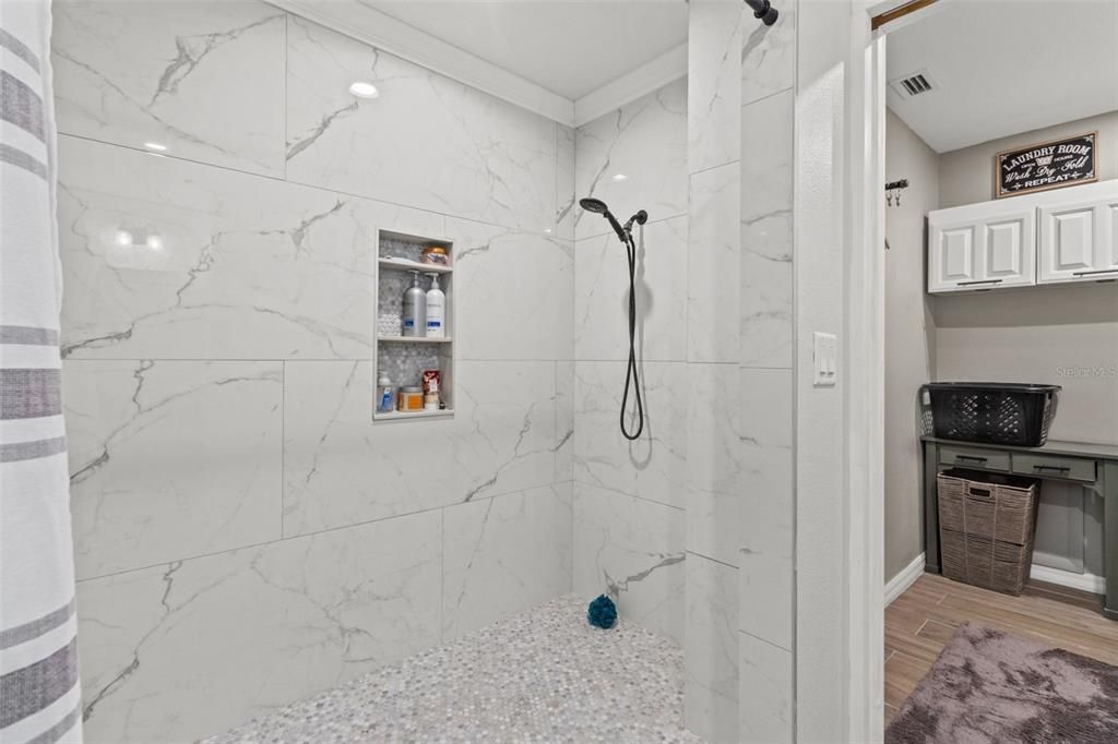 For Sale: $1,400,000 (7 beds, 4 baths, 4630 Square Feet)