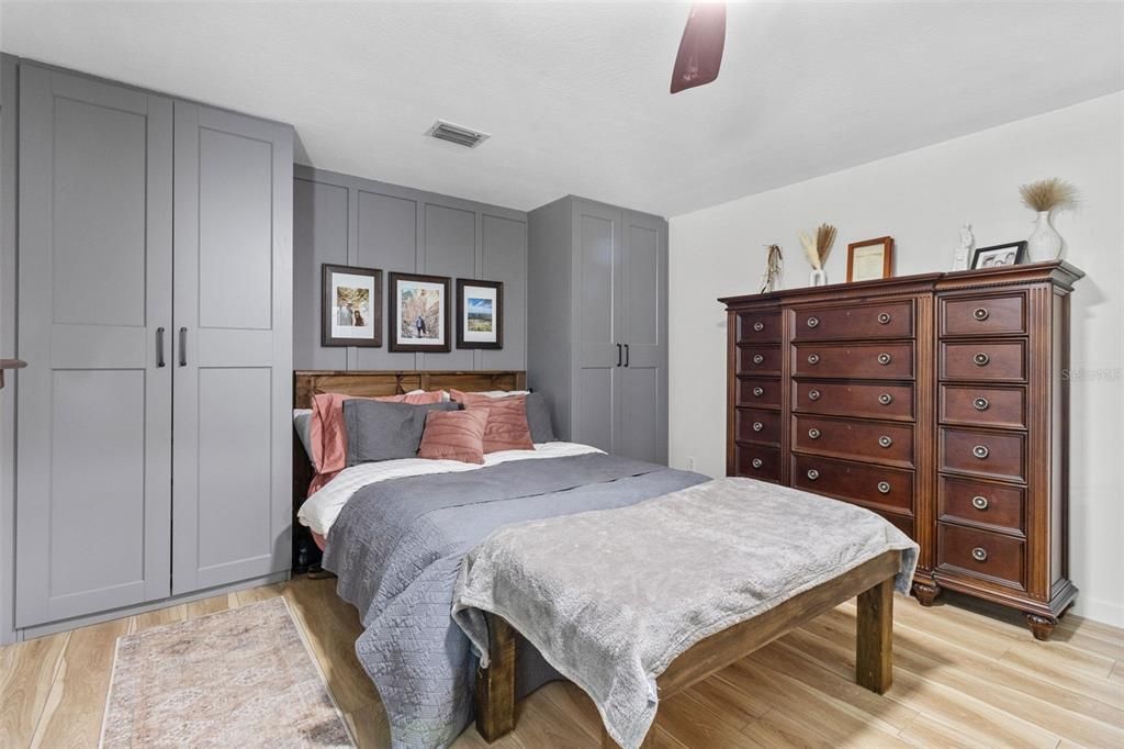 For Sale: $1,400,000 (7 beds, 4 baths, 4630 Square Feet)