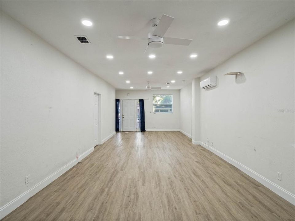 待售: $240,000 (3 贝兹, 2 浴室, 1789 平方英尺)