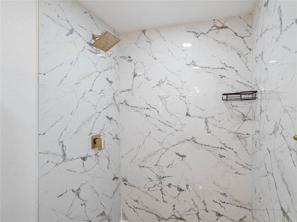 待售: $240,000 (3 贝兹, 2 浴室, 1789 平方英尺)