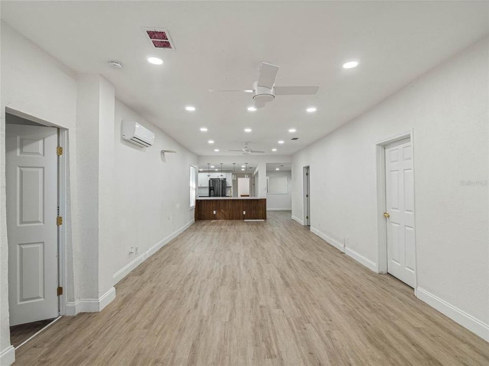 待售: $240,000 (3 贝兹, 2 浴室, 1789 平方英尺)