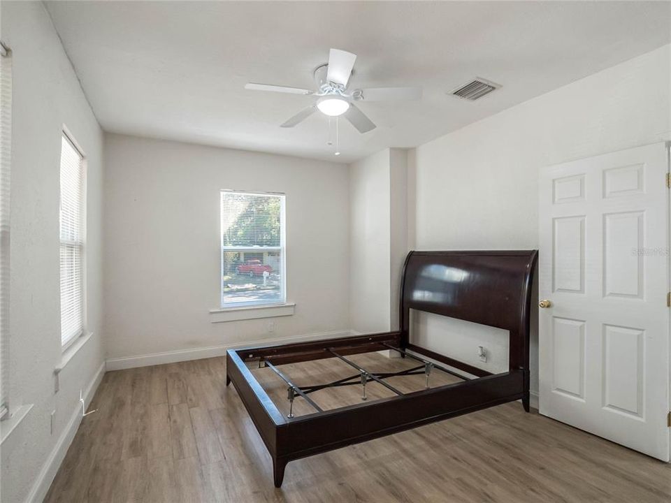 待售: $240,000 (3 贝兹, 2 浴室, 1789 平方英尺)