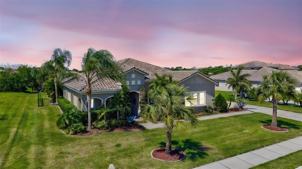 Recently Sold: $875,000 (4 beds, 3 baths, 2810 Square Feet)