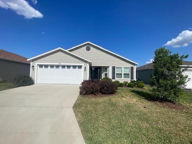 Recently Rented: $2,200 (3 beds, 2 baths, 1516 Square Feet)