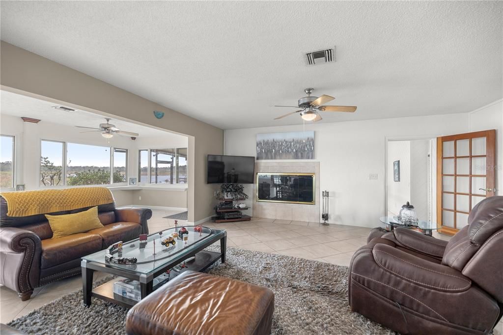 На продажу: $595,000 (3 спален, 2 ванн, 2284 Квадратных фут)