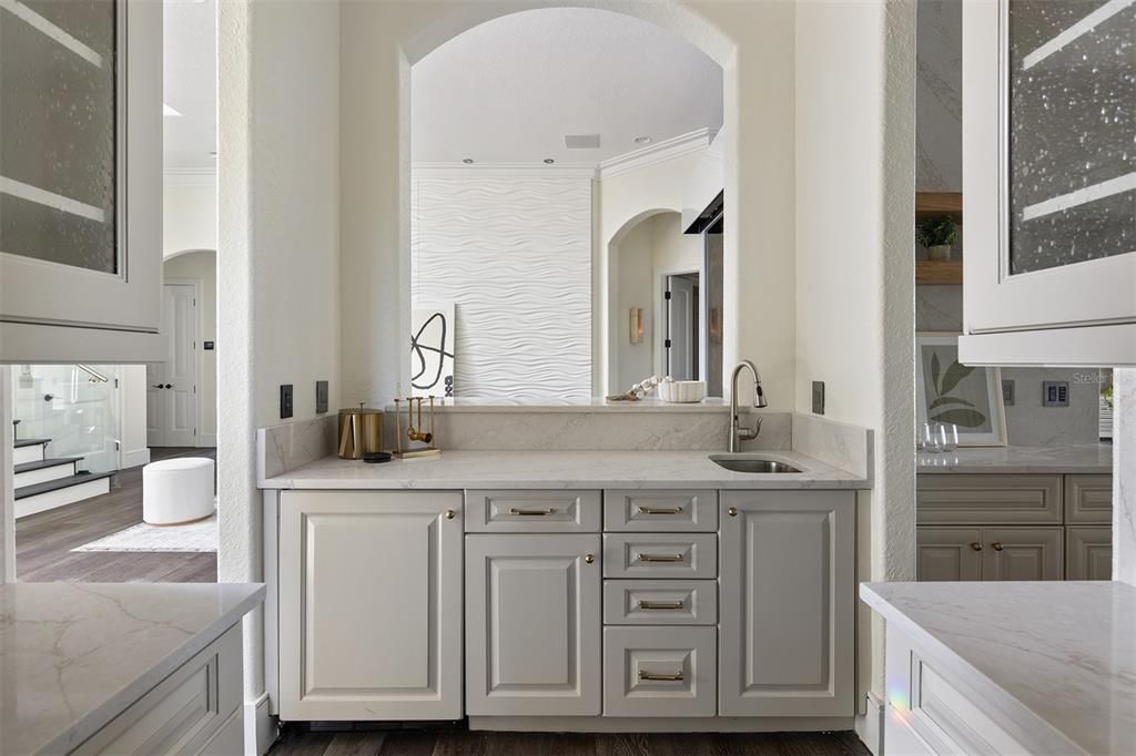 En Venta: $4,150,000 (5 camas, 6 baños, 5639 Pies cuadrados)