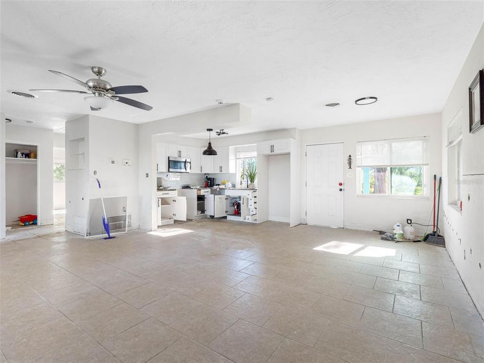 En Venta: $279,000 (2 camas, 1 baños, 1147 Pies cuadrados)