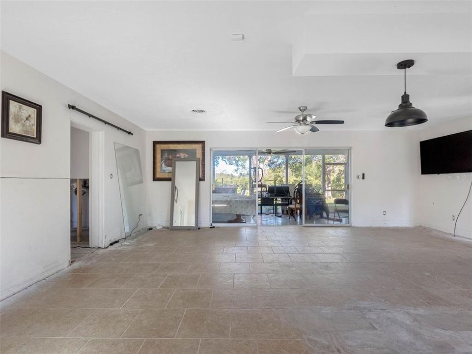 En Venta: $279,000 (2 camas, 1 baños, 1147 Pies cuadrados)