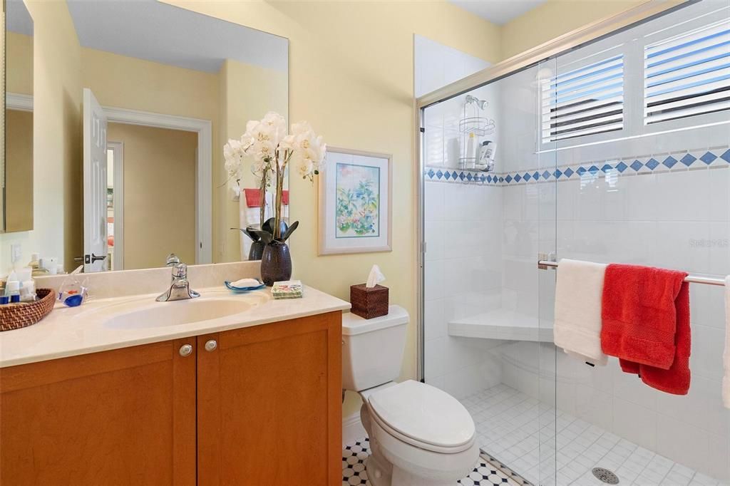 合同活跃: $699,500 (4 贝兹, 4 浴室, 3048 平方英尺)