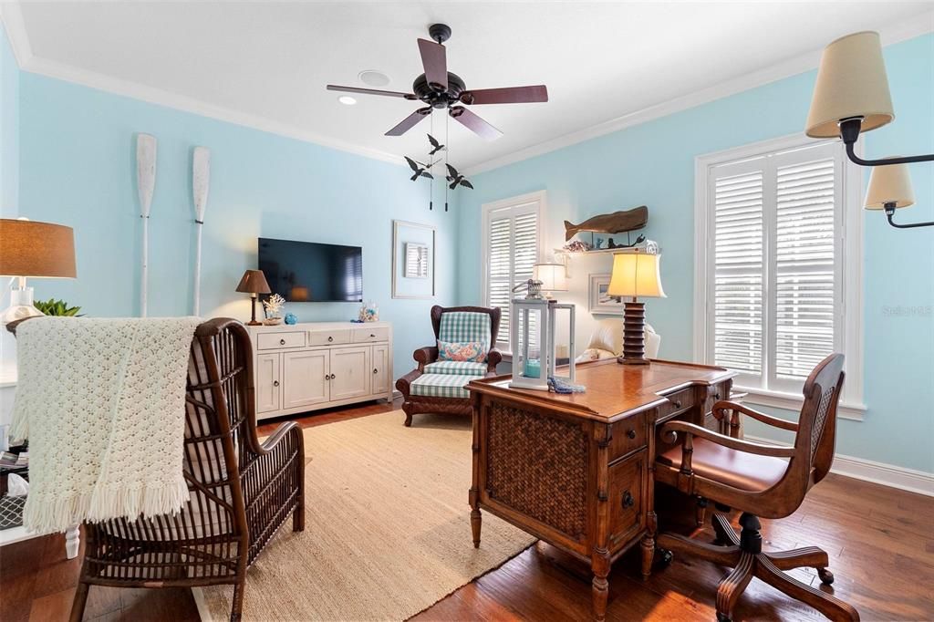 合同活跃: $699,500 (4 贝兹, 4 浴室, 3048 平方英尺)