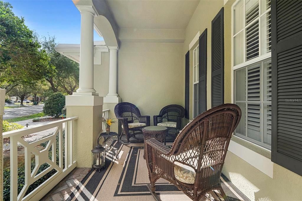 合同活跃: $699,500 (4 贝兹, 4 浴室, 3048 平方英尺)