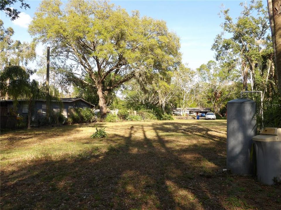 待售: $229,900 (0.38 acres)