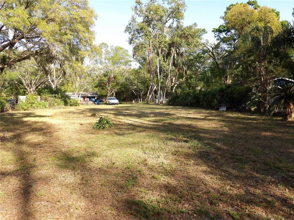 待售: $229,900 (0.38 acres)