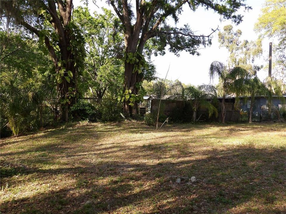 待售: $229,900 (0.38 acres)