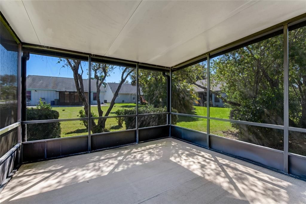 На продажу: $275,000 (2 спален, 2 ванн, 1125 Квадратных фут)