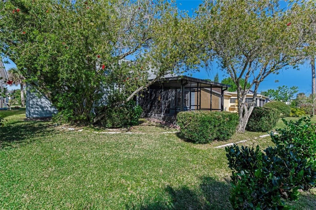 На продажу: $275,000 (2 спален, 2 ванн, 1125 Квадратных фут)