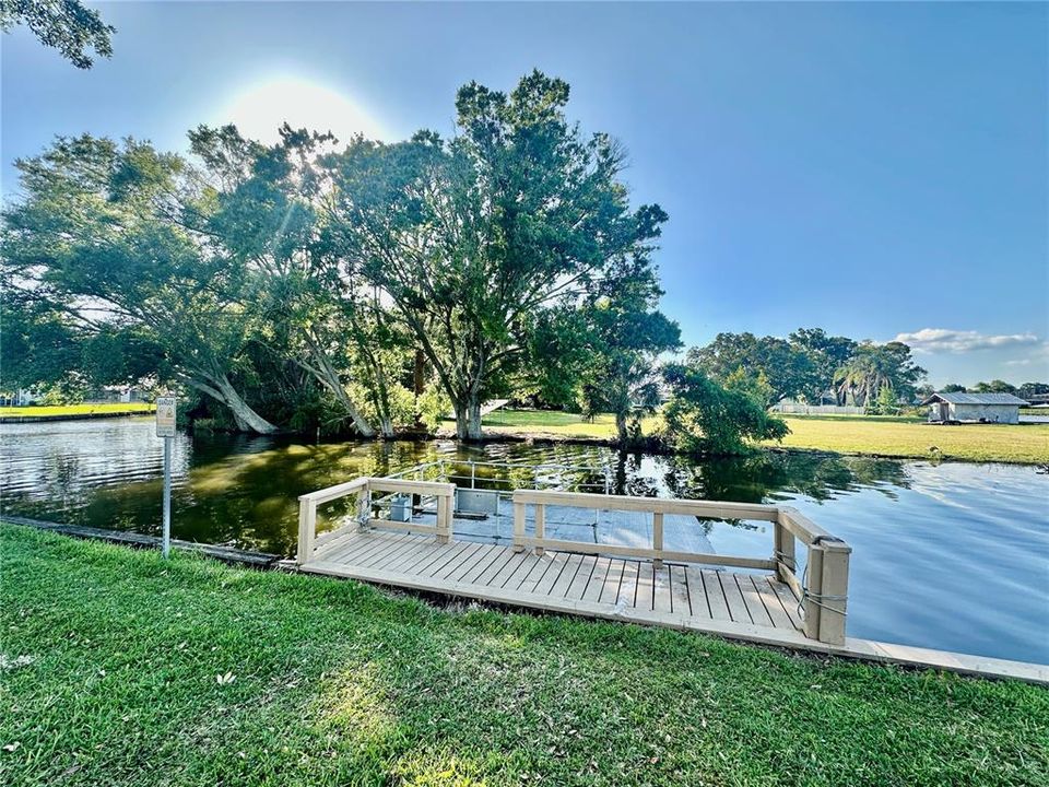 На продажу: $114,400 (2 спален, 2 ванн, 1104 Квадратных фут)