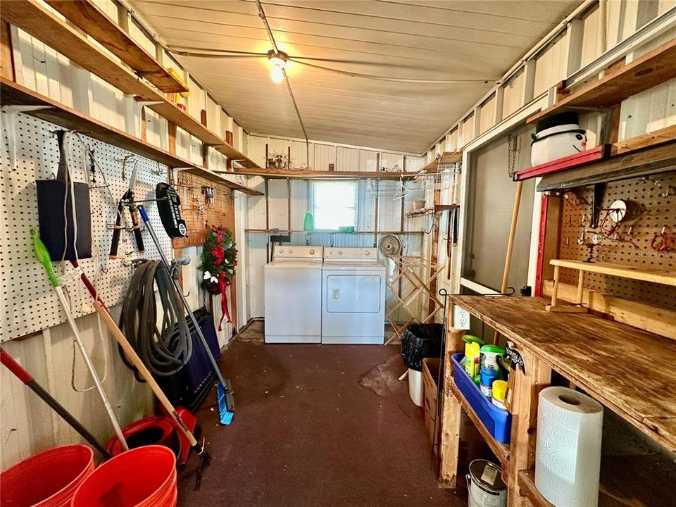 На продажу: $114,400 (2 спален, 2 ванн, 1104 Квадратных фут)