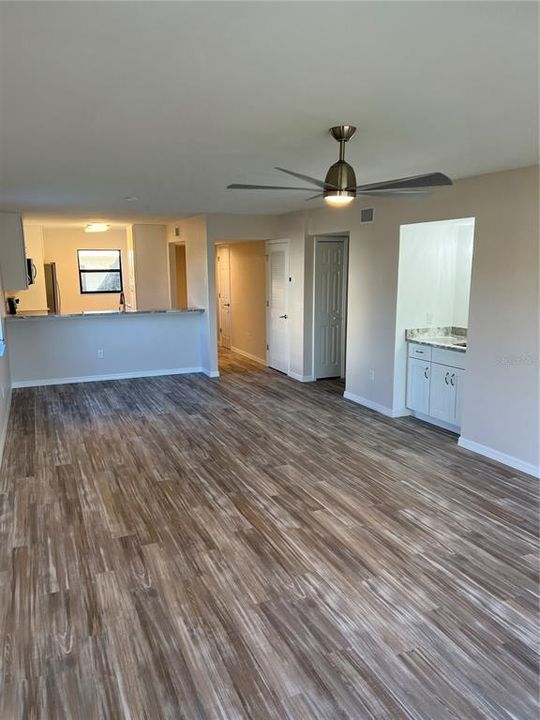 For Rent: $2,000 (2 beds, 2 baths, 1228 Square Feet)