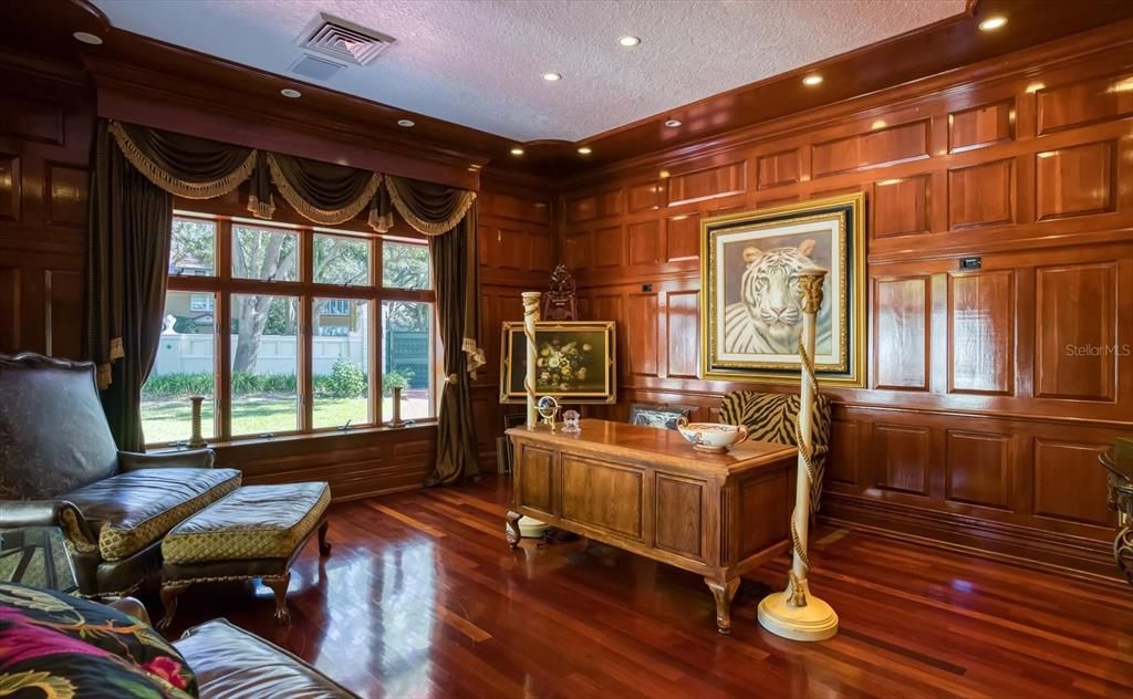 合同活跃: $13,500,000 (10 贝兹, 11 浴室, 16472 平方英尺)