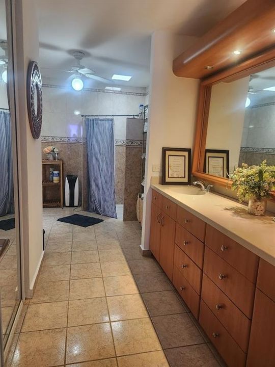 Active With Contract: $435,000 (3 beds, 2 baths, 2396 Square Feet)