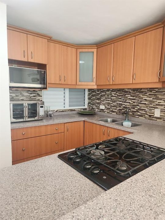 Active With Contract: $435,000 (3 beds, 2 baths, 2396 Square Feet)