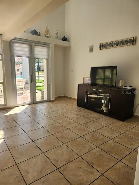 Active With Contract: $435,000 (3 beds, 2 baths, 2396 Square Feet)