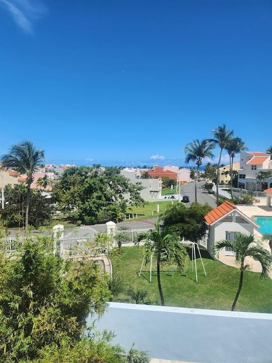 Active With Contract: $435,000 (3 beds, 2 baths, 2396 Square Feet)