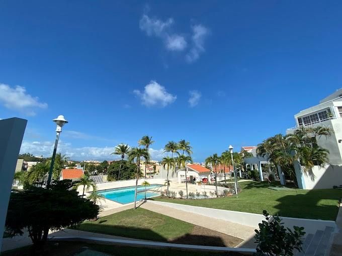 Active With Contract: $435,000 (3 beds, 2 baths, 2396 Square Feet)