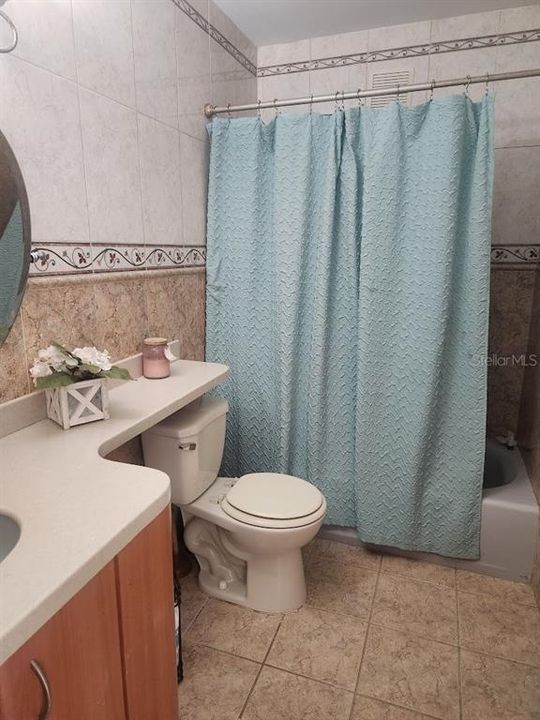 Active With Contract: $435,000 (3 beds, 2 baths, 2396 Square Feet)