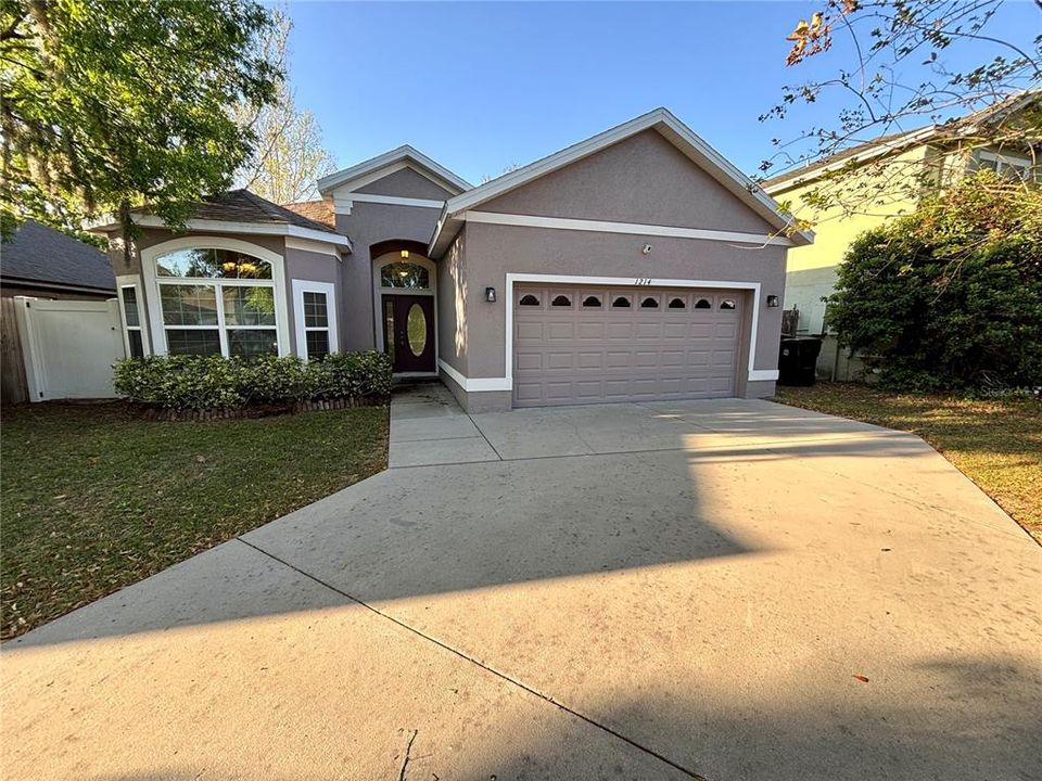 Recently Rented: $2,499 (4 beds, 2 baths, 1423 Square Feet)