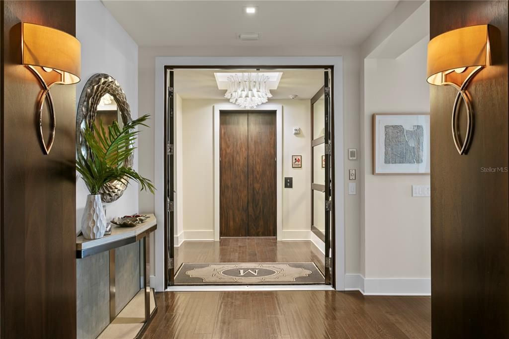 For Sale: $8,450,000 (5 beds, 6 baths, 7457 Square Feet)