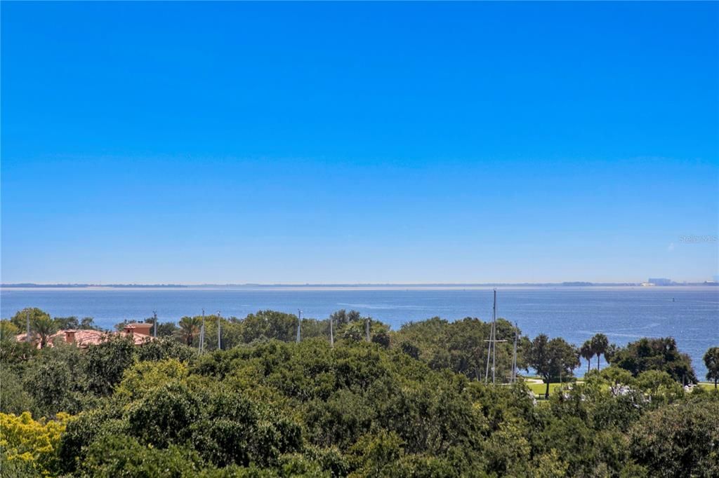 For Sale: $8,450,000 (5 beds, 6 baths, 7457 Square Feet)