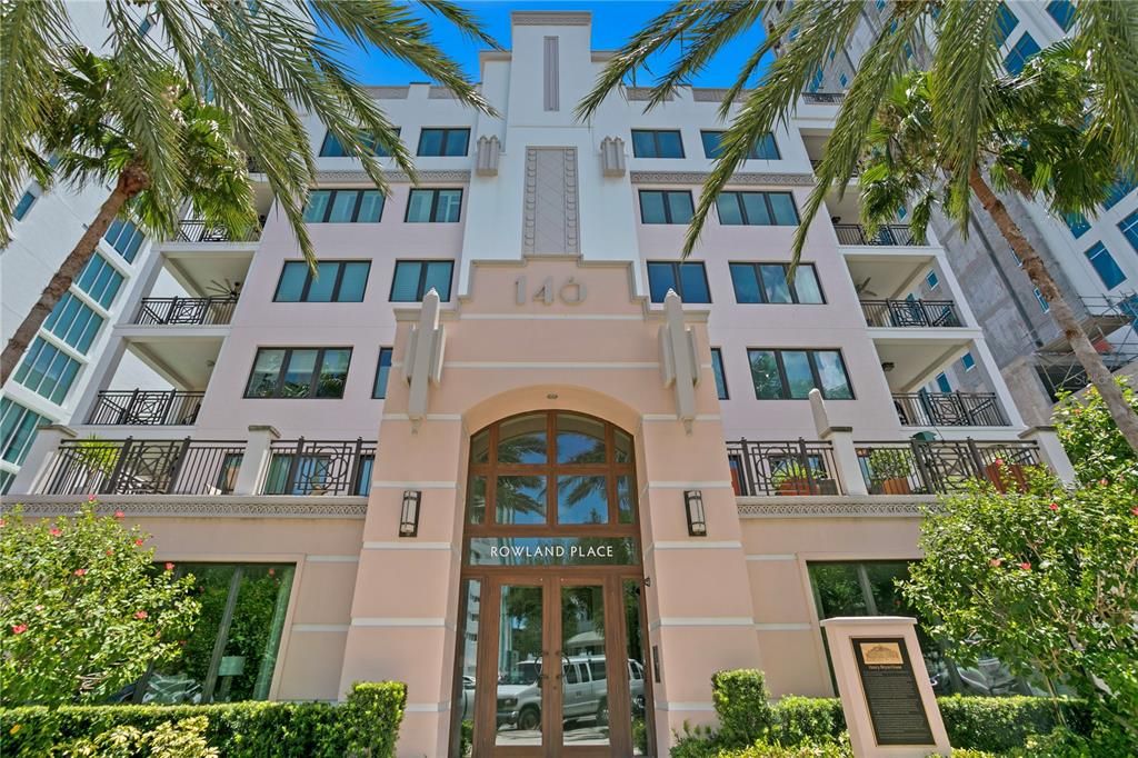 For Sale: $8,450,000 (5 beds, 6 baths, 7457 Square Feet)