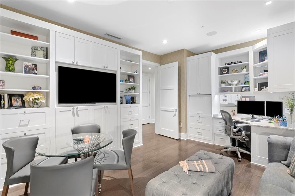 For Sale: $8,450,000 (5 beds, 6 baths, 7457 Square Feet)