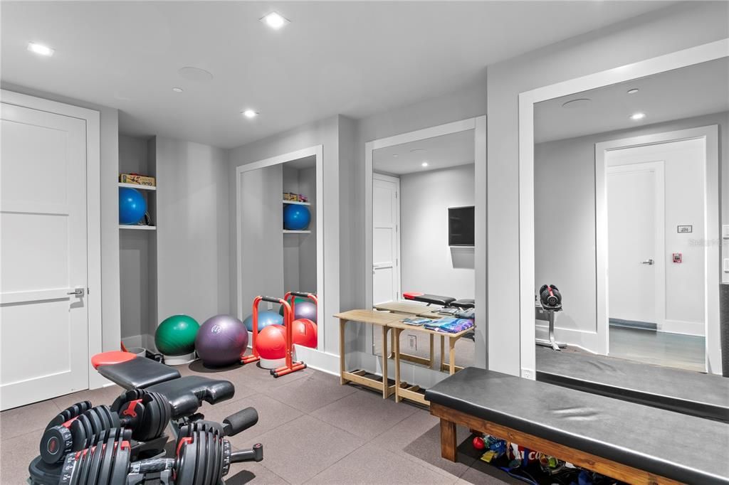 For Sale: $8,450,000 (5 beds, 6 baths, 7457 Square Feet)