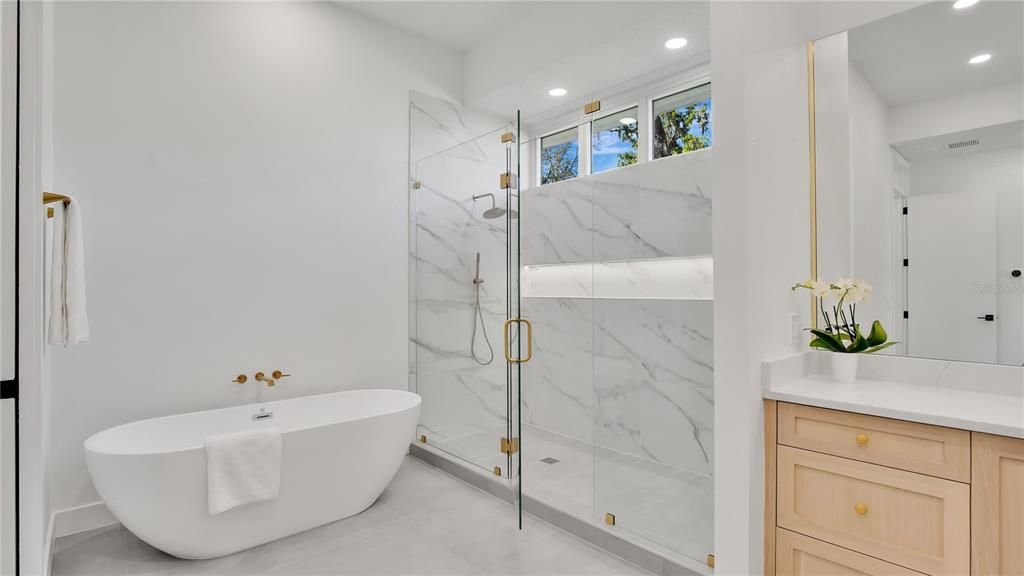 Active With Contract: $2,375,000 (5 beds, 4 baths, 4688 Square Feet)