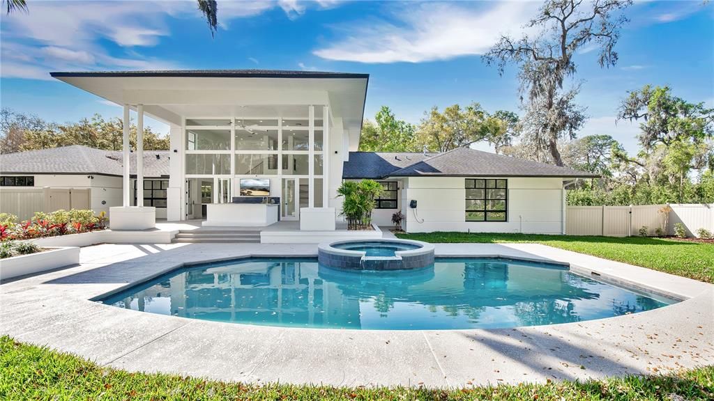 Active With Contract: $2,375,000 (5 beds, 4 baths, 4688 Square Feet)