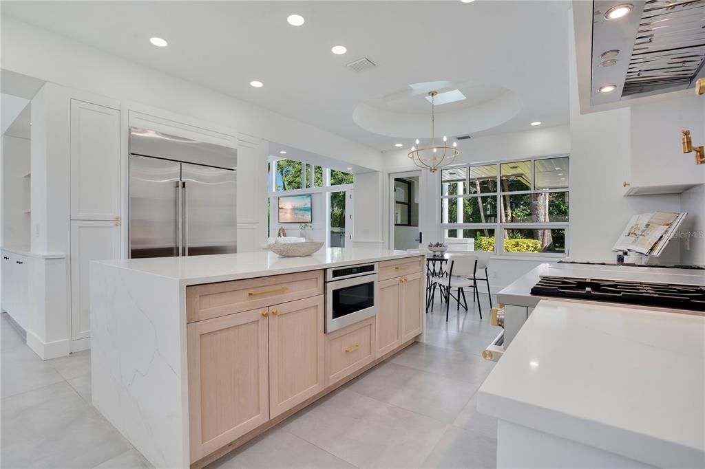 Active With Contract: $2,375,000 (5 beds, 4 baths, 4688 Square Feet)