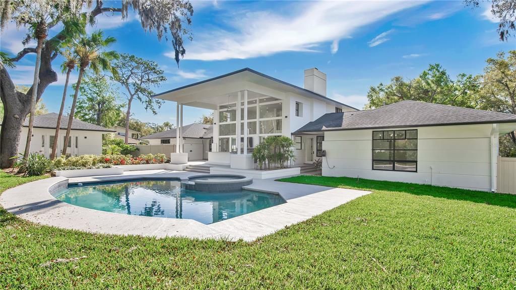 Active With Contract: $2,375,000 (5 beds, 4 baths, 4688 Square Feet)