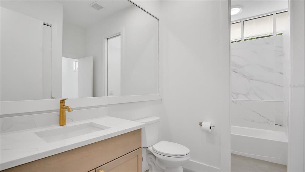 Active With Contract: $2,375,000 (5 beds, 4 baths, 4688 Square Feet)