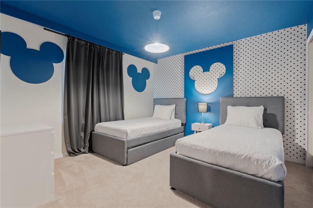 En Venta: $898,000 (10 camas, 8 baños, 4399 Pies cuadrados)