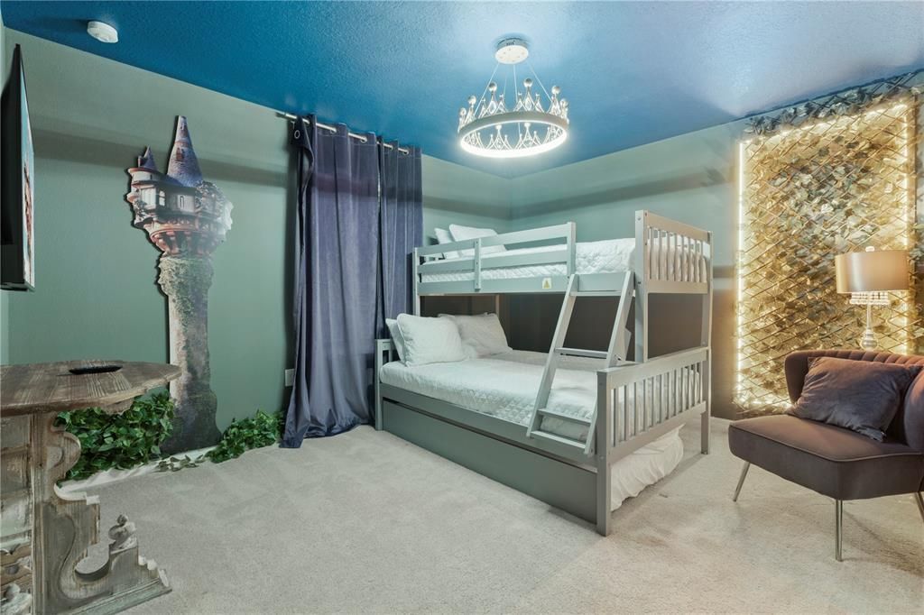 En Venta: $898,000 (10 camas, 8 baños, 4399 Pies cuadrados)