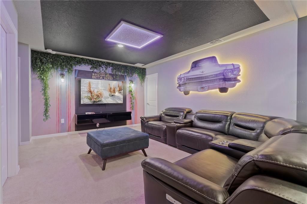 En Venta: $898,000 (10 camas, 8 baños, 4399 Pies cuadrados)