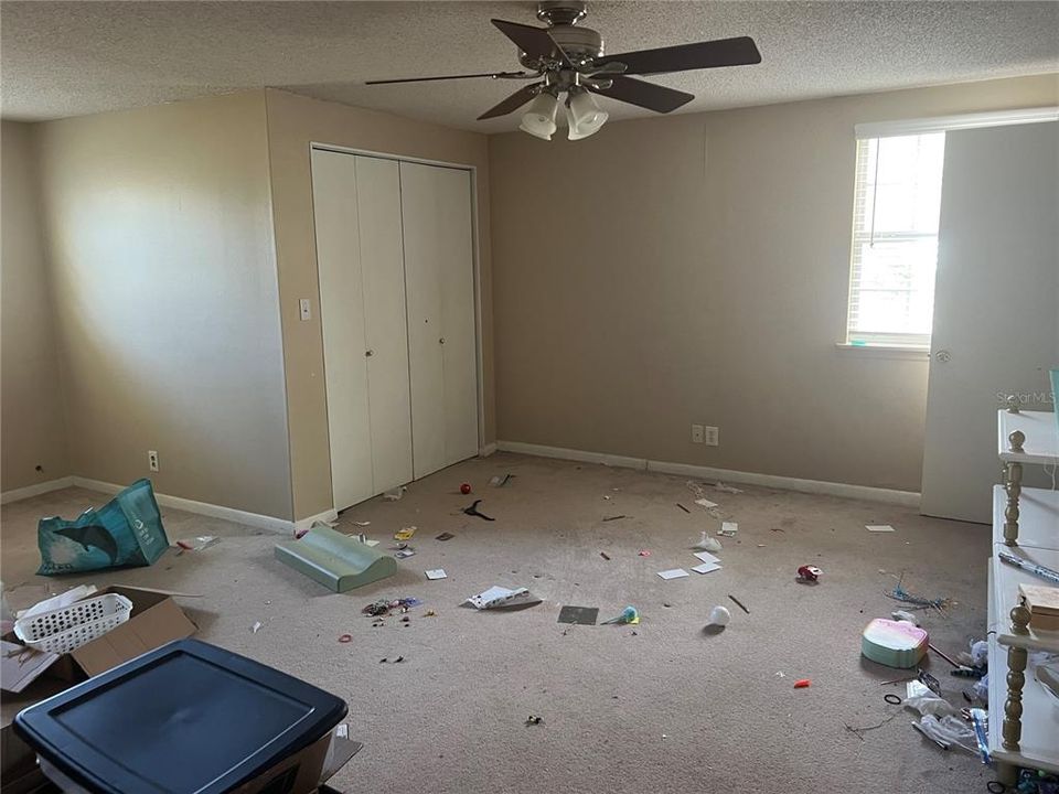 На продажу: $500,000 (5 спален, 3 ванн, 2584 Квадратных фут)